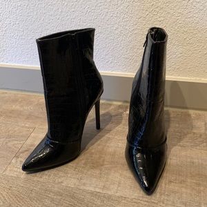 Luxury high heel boots!! Worn once! Size 8.